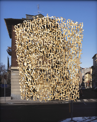 Via Pellice (corale), Via Giacomo Medici (coro), 2019, foto, carta metallizzata oro, 100 &times; 80 cm